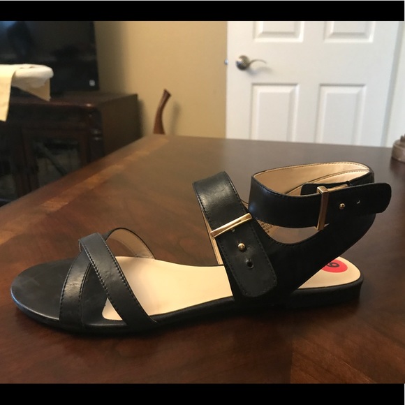 🌺Nine West Leather Sandals - Picture 4 of 8